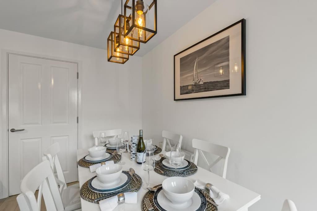 Сasa de vacaciones Charming Sea Haven House, Close To The Marina *